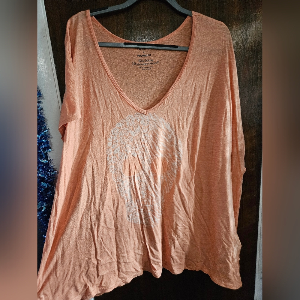 Torrid Coral V-Neck Floral Skull Short Sleeve